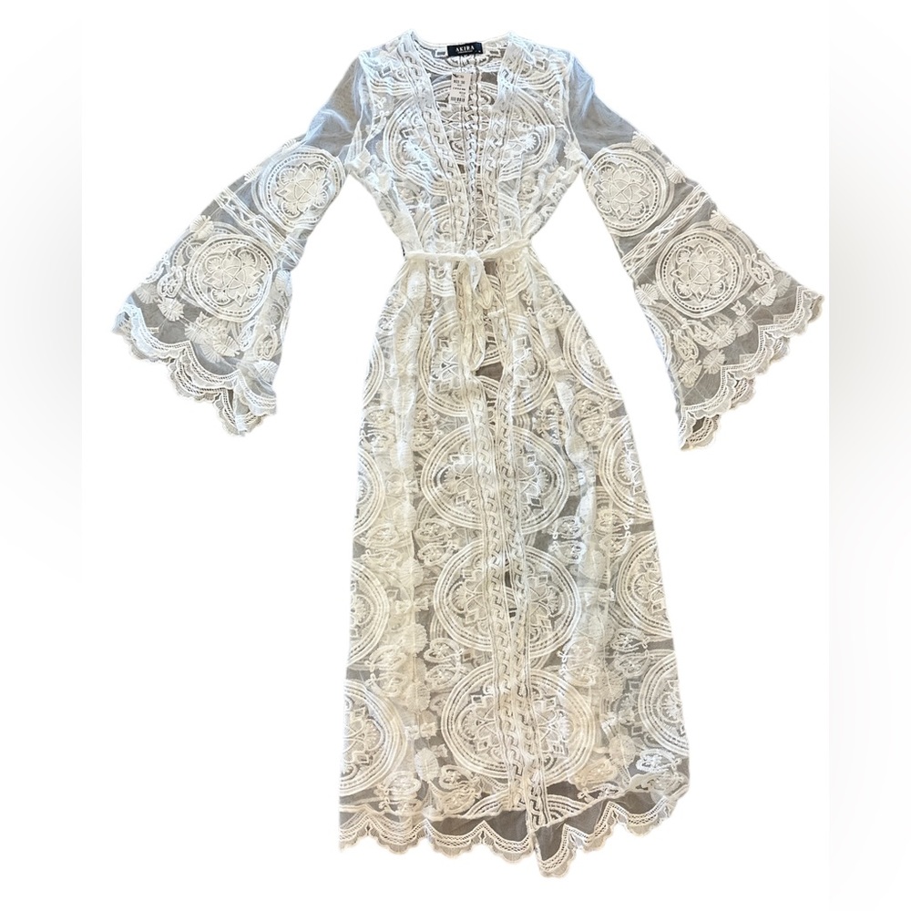 NWT Akira Cream Lace Cardigan Coverup Size M